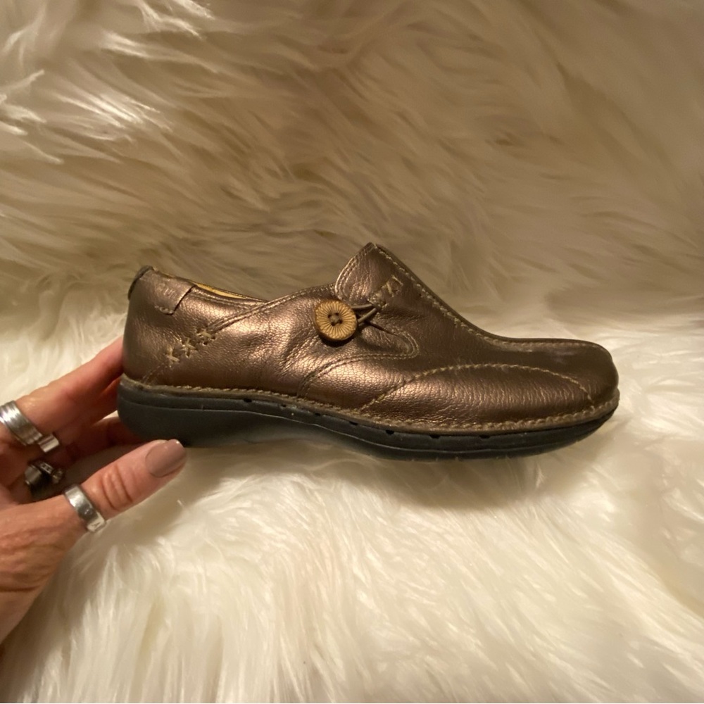 Clarks Un-Structured Un-Loop Slip-On Shoes 5.5 Br… - image 2